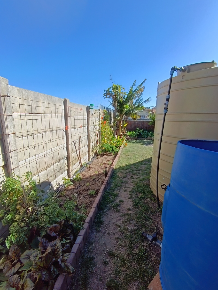 3 Bedroom Property for Sale in Wavecrest Eastern Cape